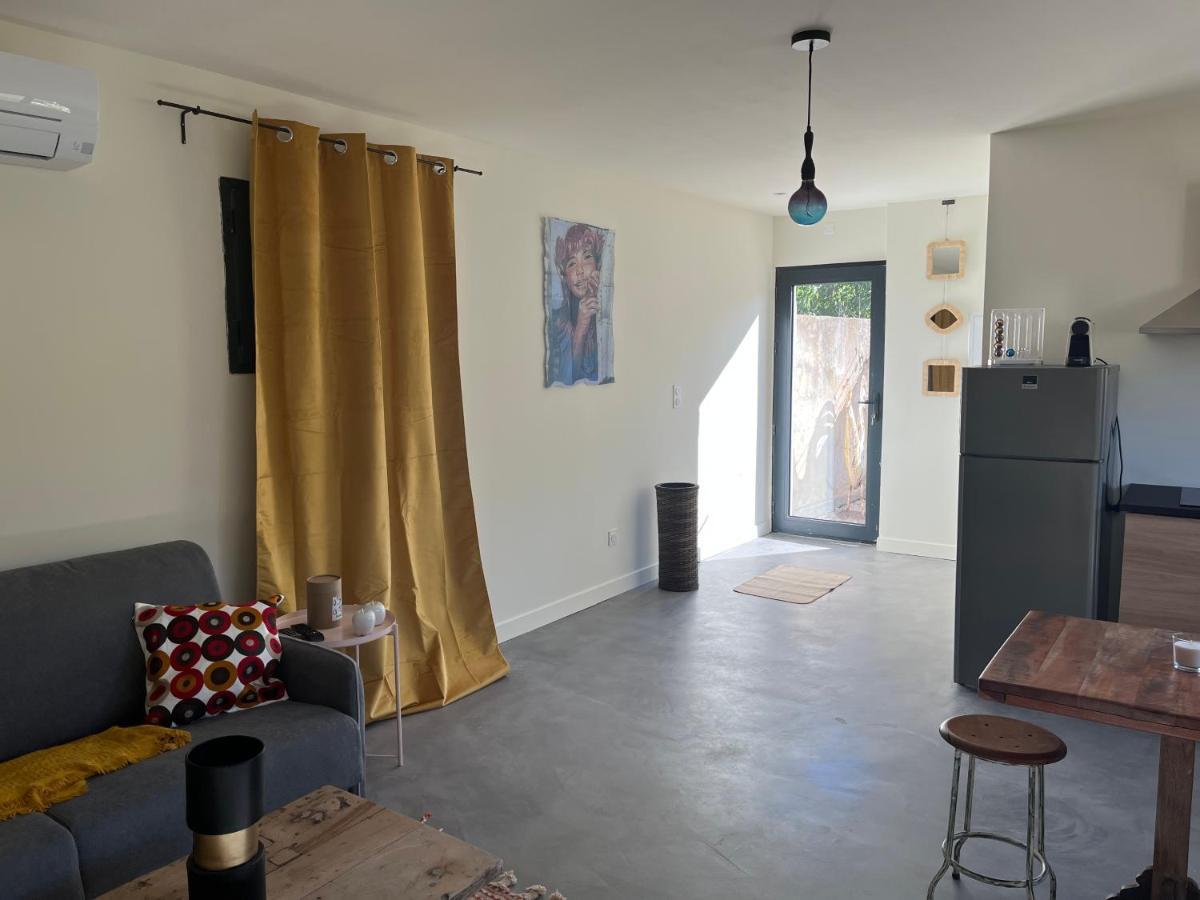 Studio Dans Les Alpilles Lägenhet Fontvieille Exteriör bild
