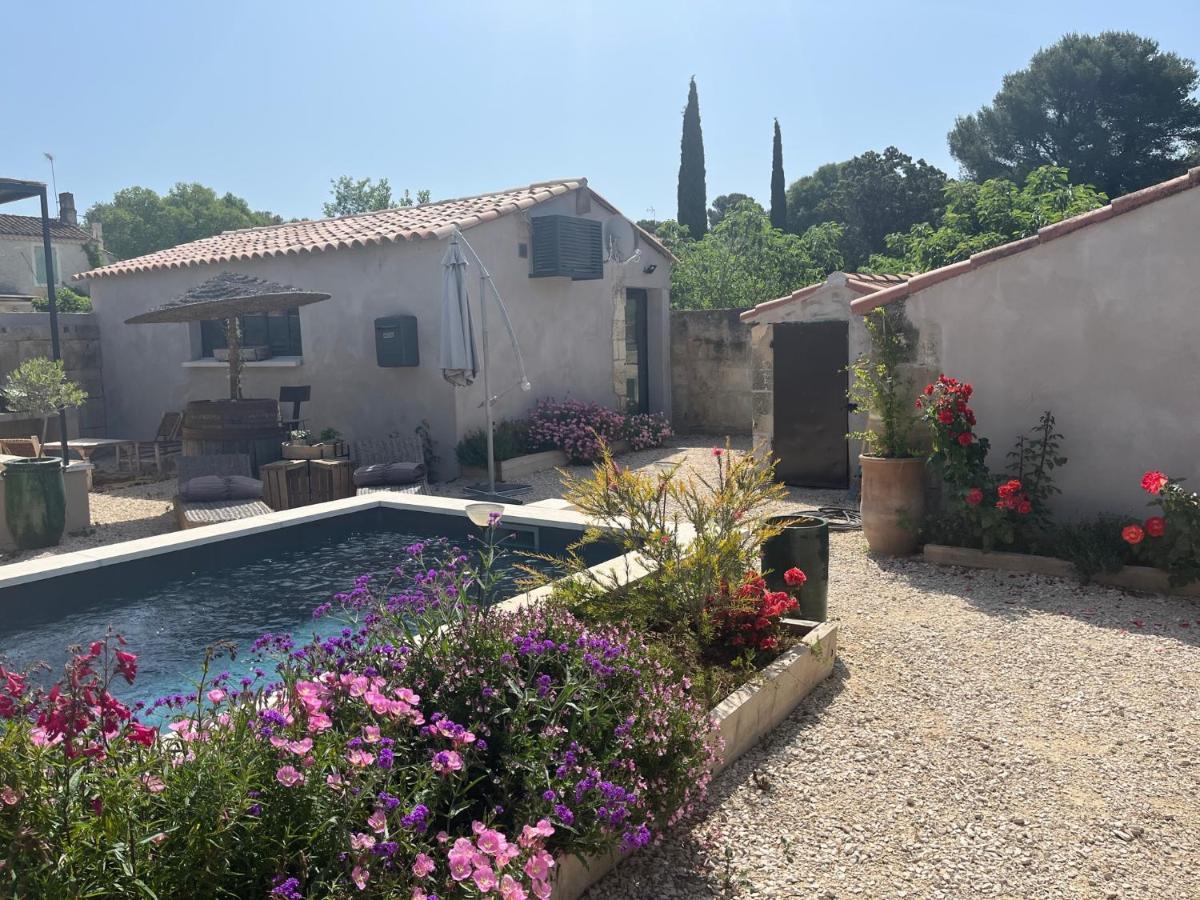 Studio Dans Les Alpilles Lägenhet Fontvieille Exteriör bild