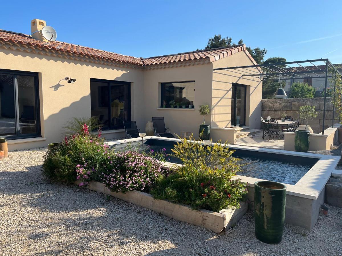 Studio Dans Les Alpilles Lägenhet Fontvieille Exteriör bild
